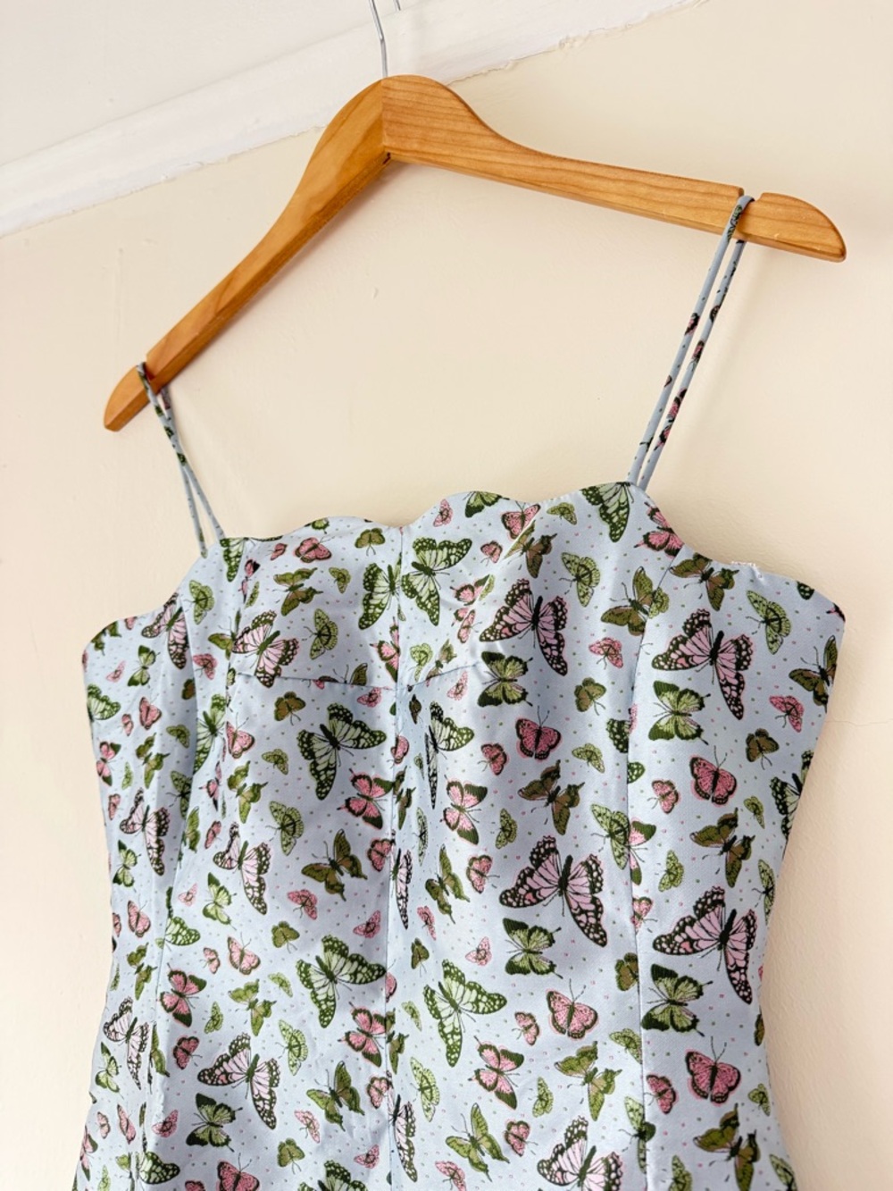 fbc butterfly satin dress - Picture 3 of 8